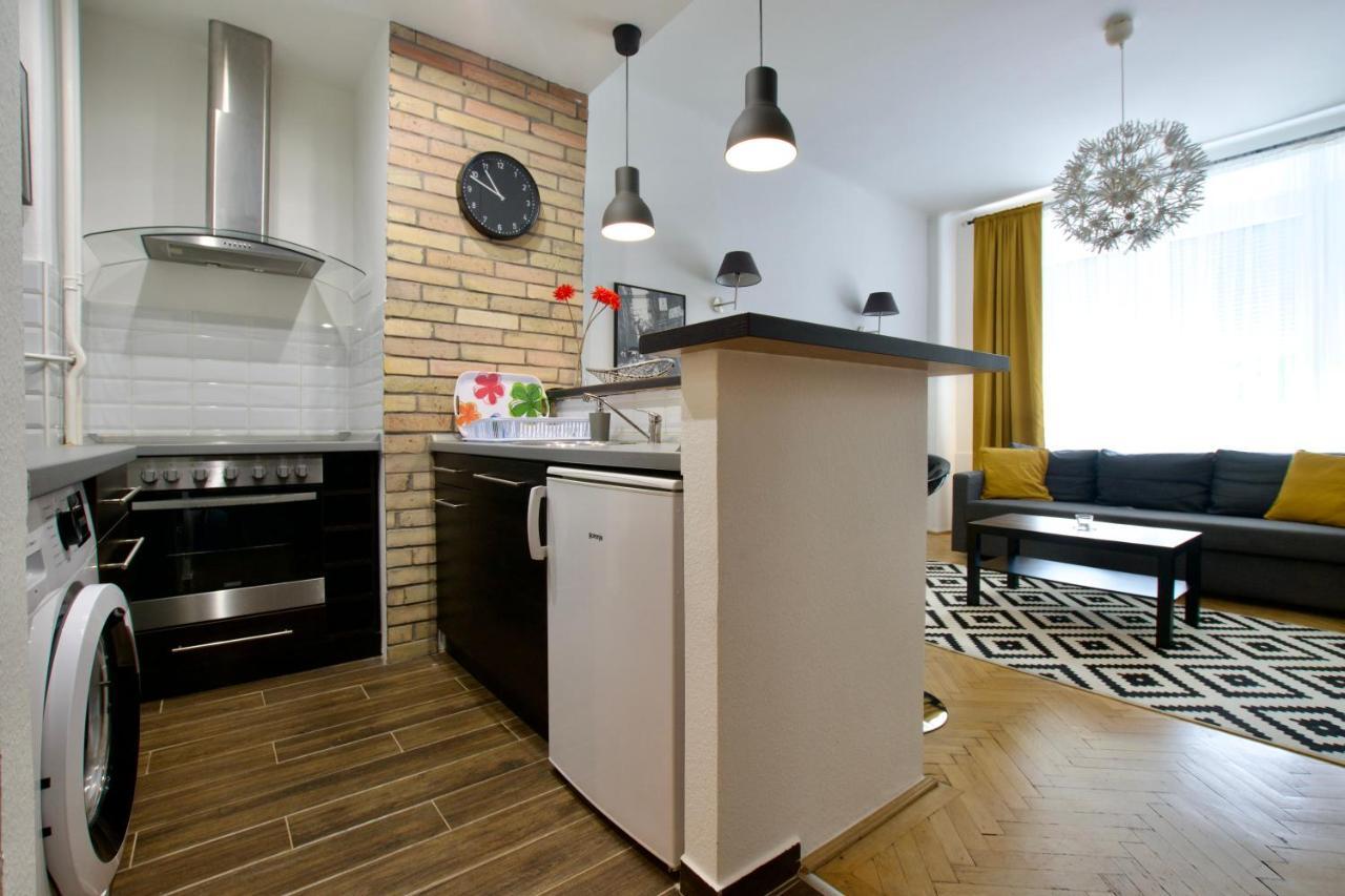 Standard Apartment By Hi5 - Center Of City Center Budapest Exterior photo